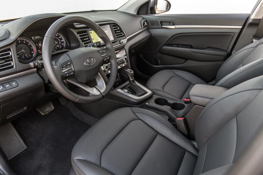Интерьер Hyundai Elantra Limited (AD) 2018 года  (NA) (фото 18 из 42)